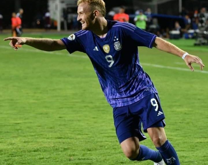 Gondou-volvio-anotar-vs-Peru.jpeg Gondou-volvio-anotar-vs-Peru.jpeg